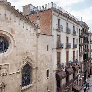 https://hostal-fernando.topbarcelonahotels.com